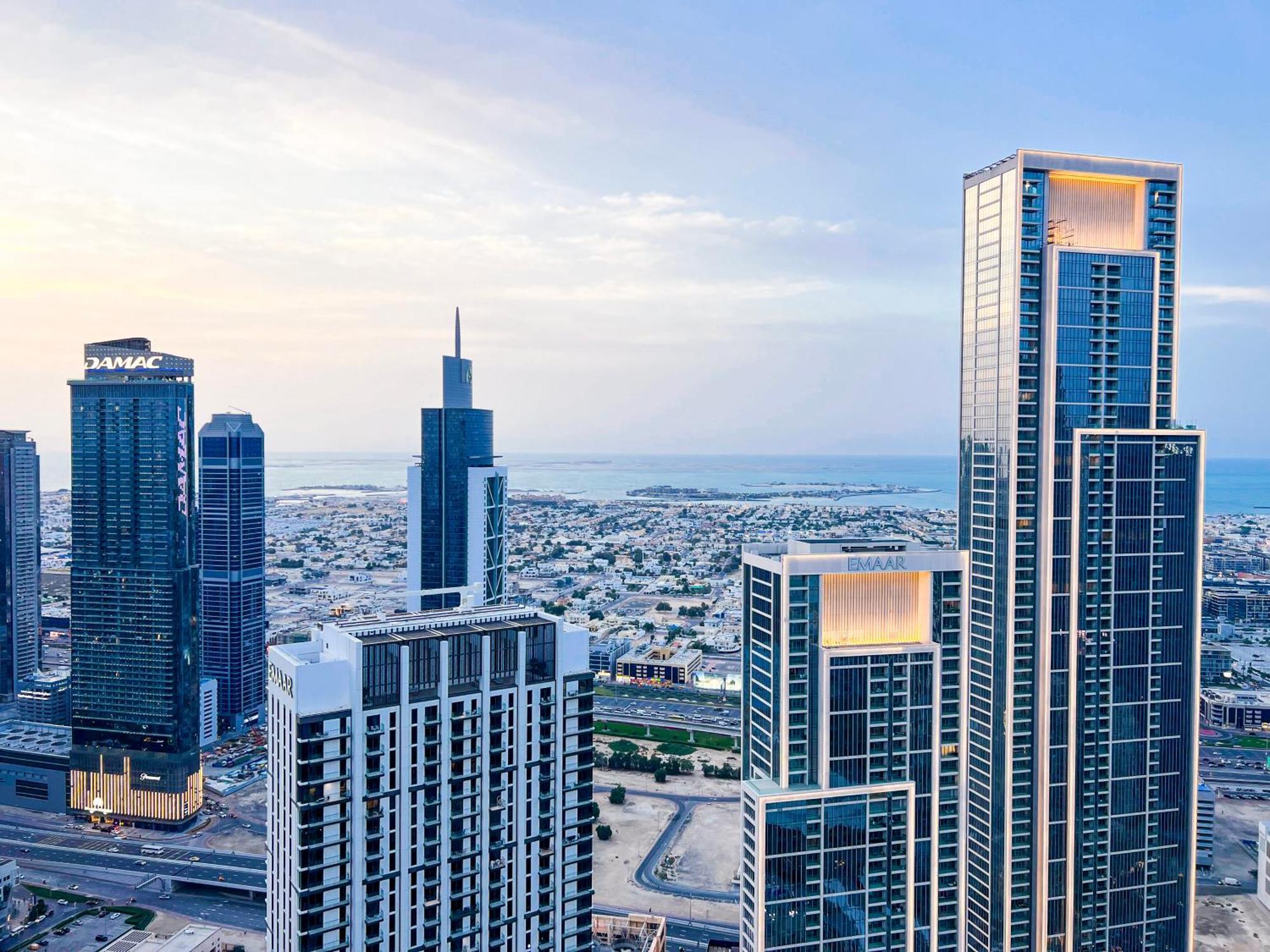 Downtown Luxury - Stunning Burj Khalifa & Sea View - 5 Minutes Walk To Dubai Mall Exterior foto